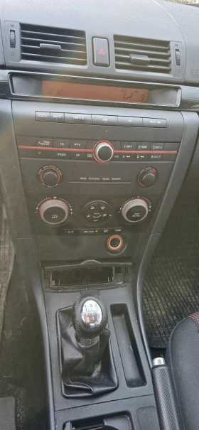 Mazda 3 1.6i 105кс, снимка 11