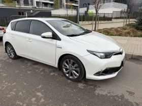 Toyota Auris 1.8 Hybrid, снимка 3