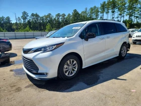 Toyota Sienna 