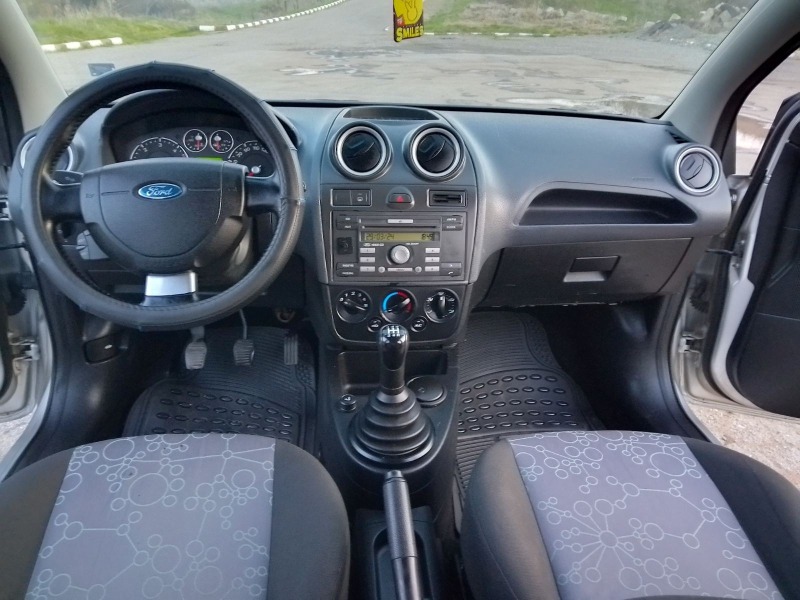 Ford Fiesta 1.4 cdti, снимка 12 - Автомобили и джипове - 46354631