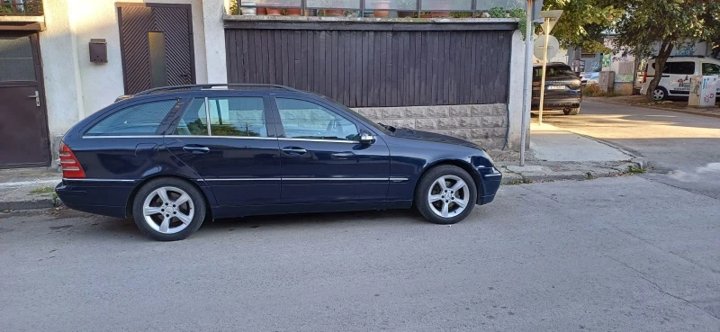 Mercedes-Benz C 200, снимка 4 - Автомобили и джипове - 47378773