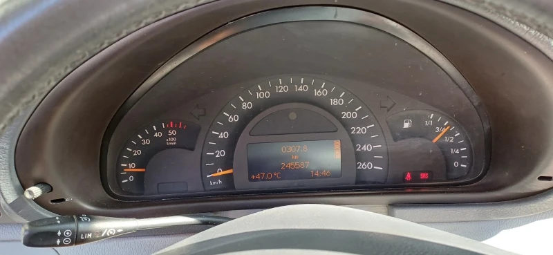 Mercedes-Benz C 200, снимка 11 - Автомобили и джипове - 47378773