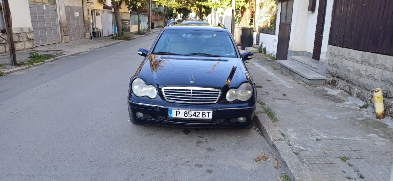 Mercedes-Benz C 200, снимка 2 - Автомобили и джипове - 47378773