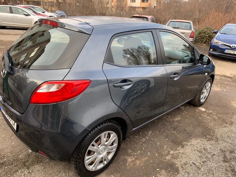 Mazda 2, снимка 2 - Автомобили и джипове - 49067102