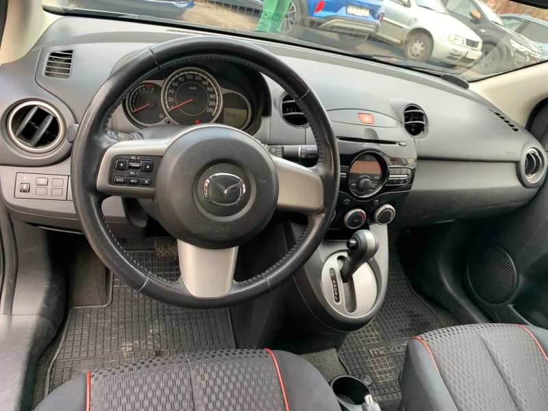 Mazda 2, снимка 6 - Автомобили и джипове - 49067102