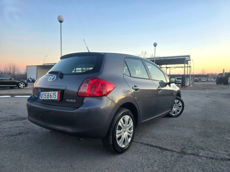 Toyota Auris ПЕРФЕКТЕН/ПАРКТРОНИК/1.6VVT-i, снимка 4 - Автомобили и джипове - 49462600