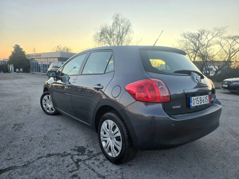 Toyota Auris ПЕРФЕКТЕН/ПАРКТРОНИК/1.6VVT-i, снимка 6 - Автомобили и джипове - 49462600