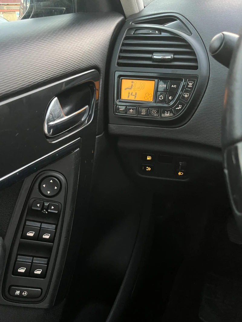 Citroen C4 Picasso 1.6 HDI, снимка 16 - Автомобили и джипове - 51635349