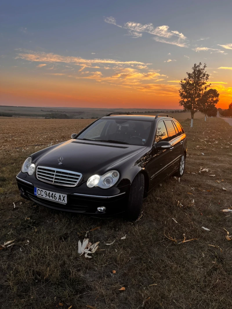 Mercedes-Benz C 320 7-g tronik, Harman kardon!!!, снимка 2 - Автомобили и джипове - 52856868