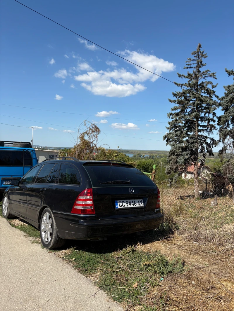 Mercedes-Benz C 320 7-g tronik, Harman kardon!!!, снимка 4 - Автомобили и джипове - 52856868