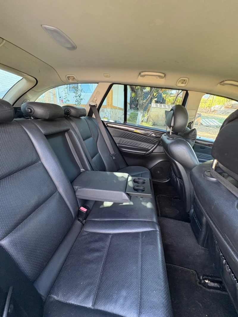 Mercedes-Benz C 320 7-g tronik, Harman kardon!!!, снимка 9 - Автомобили и джипове - 52856868