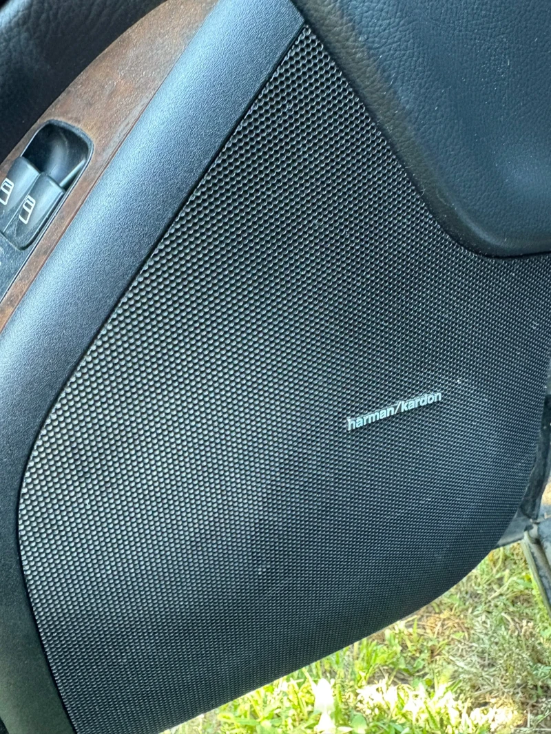 Mercedes-Benz C 320 7-g tronik, Harman kardon!!!, снимка 10 - Автомобили и джипове - 52856868