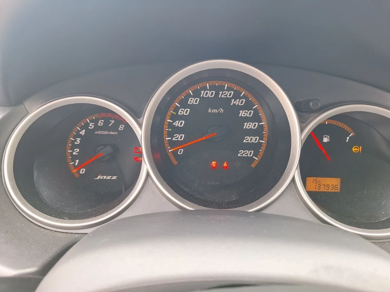 Honda Jazz 1.4i LPG, снимка 7 - Автомобили и джипове - 52383457