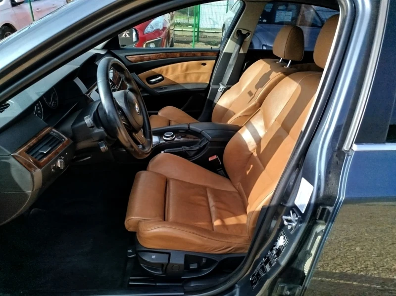 BMW 523 523i LCl* M pack, снимка 10 - Автомобили и джипове - 52504608