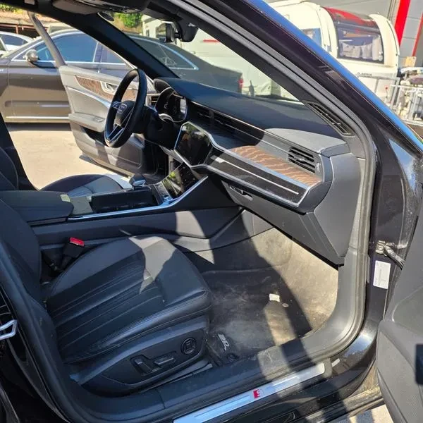 Audi A6 2.0 TFSI Quattro - САМО 30% АВАНС, снимка 12 - Автомобили и джипове - 56293773