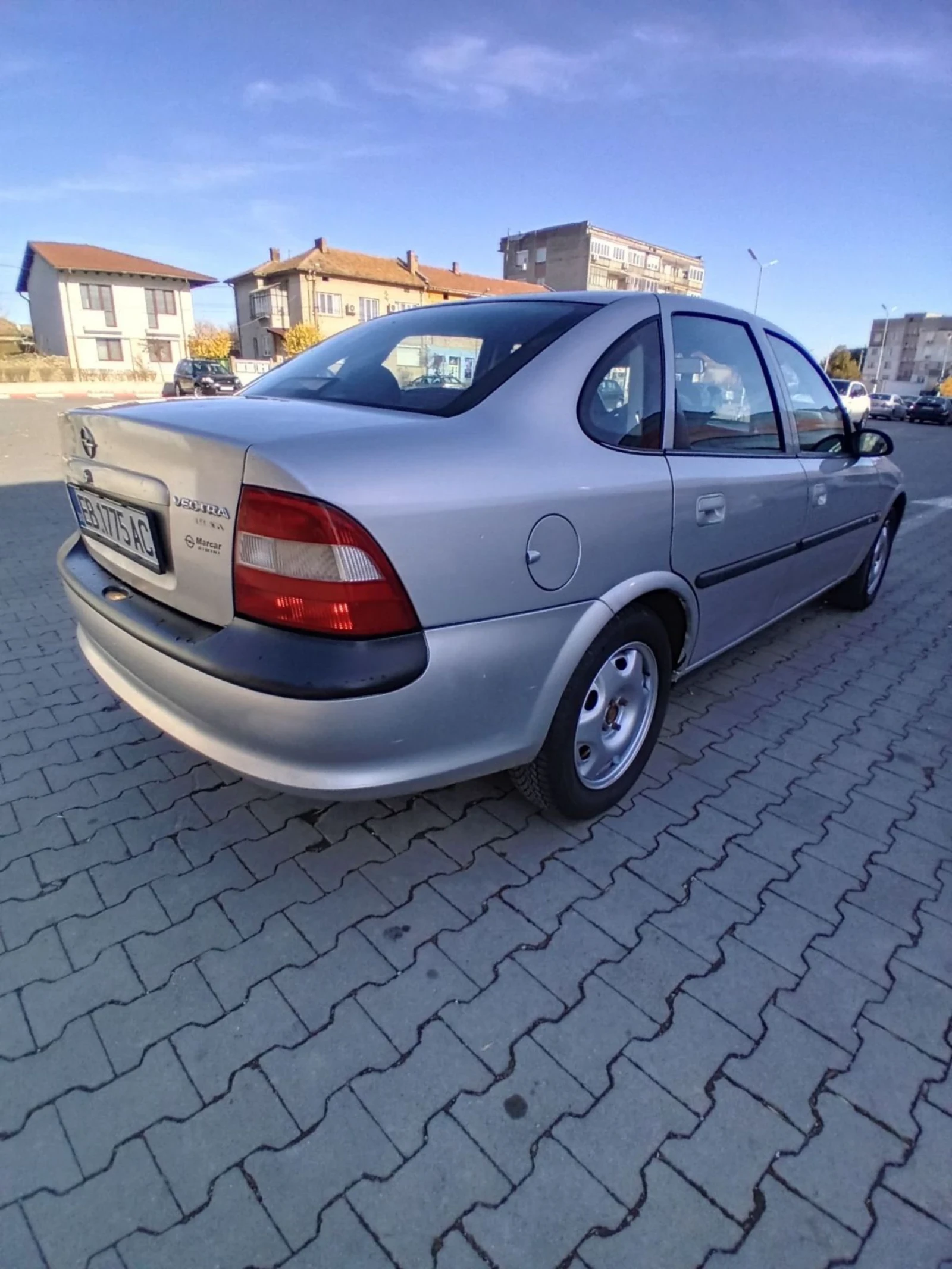 Opel Vectra 1.8i 16v ВНОС ОТ ИТАЛИЯ БЕЗ РЪЖДИ ПО ШАСИТО  - изображение 6