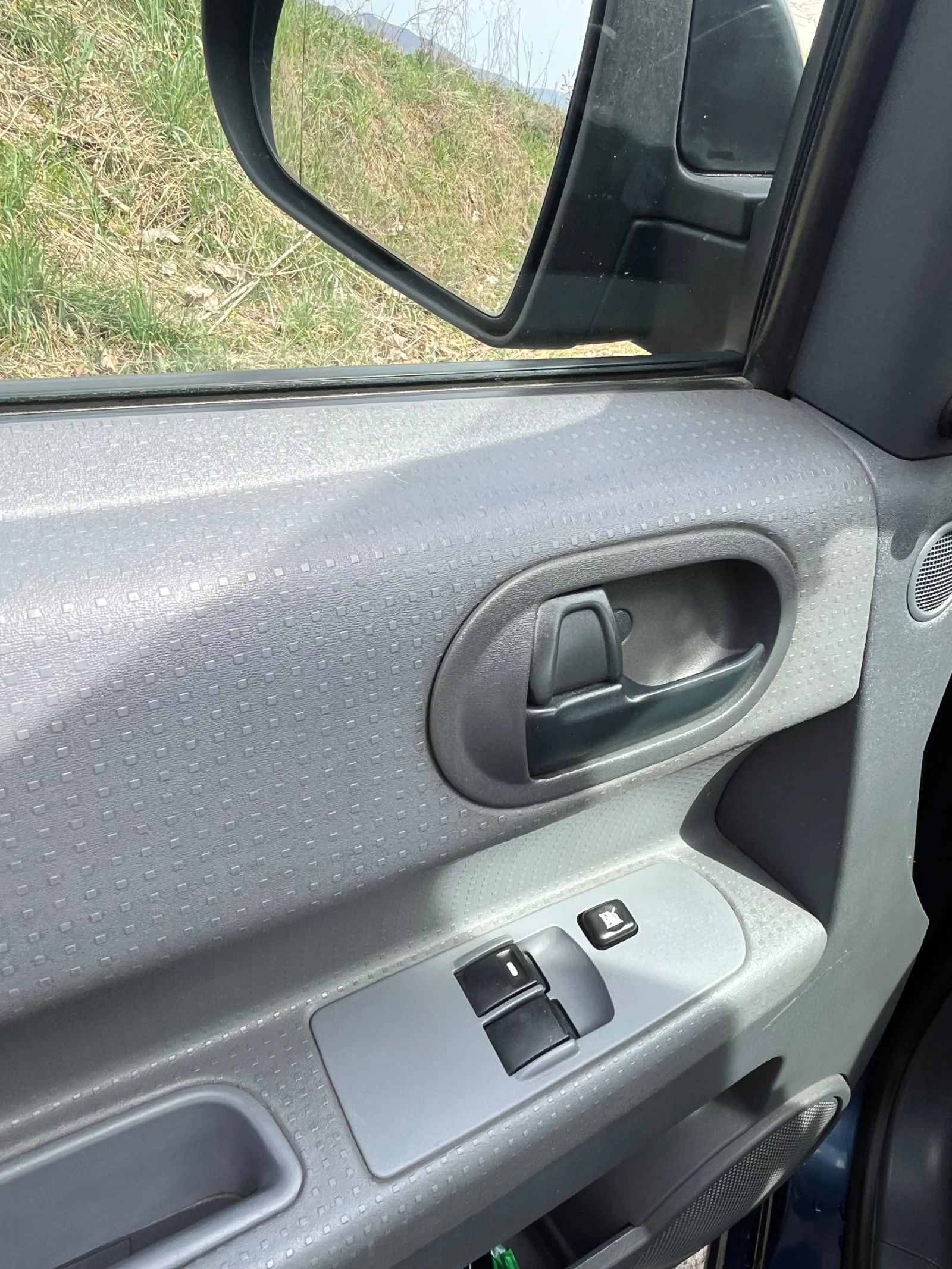 Mitsubishi Colt 1, 5 DID - изображение 8