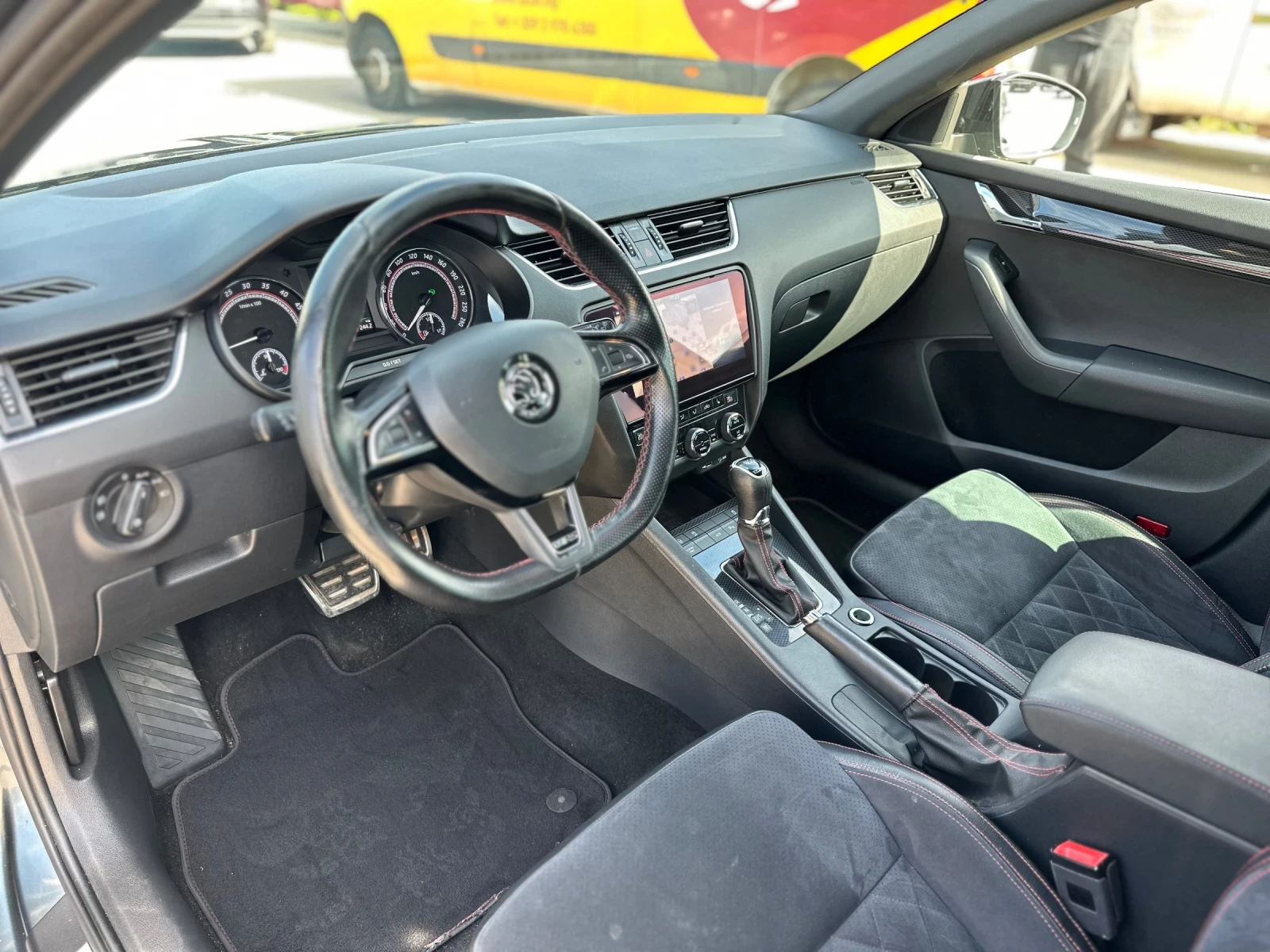Skoda Octavia 2.0TDi* VRS* DSG* LED* DISTRONIC* CAMERA* ШВЕЙЦАРИ - изображение 8