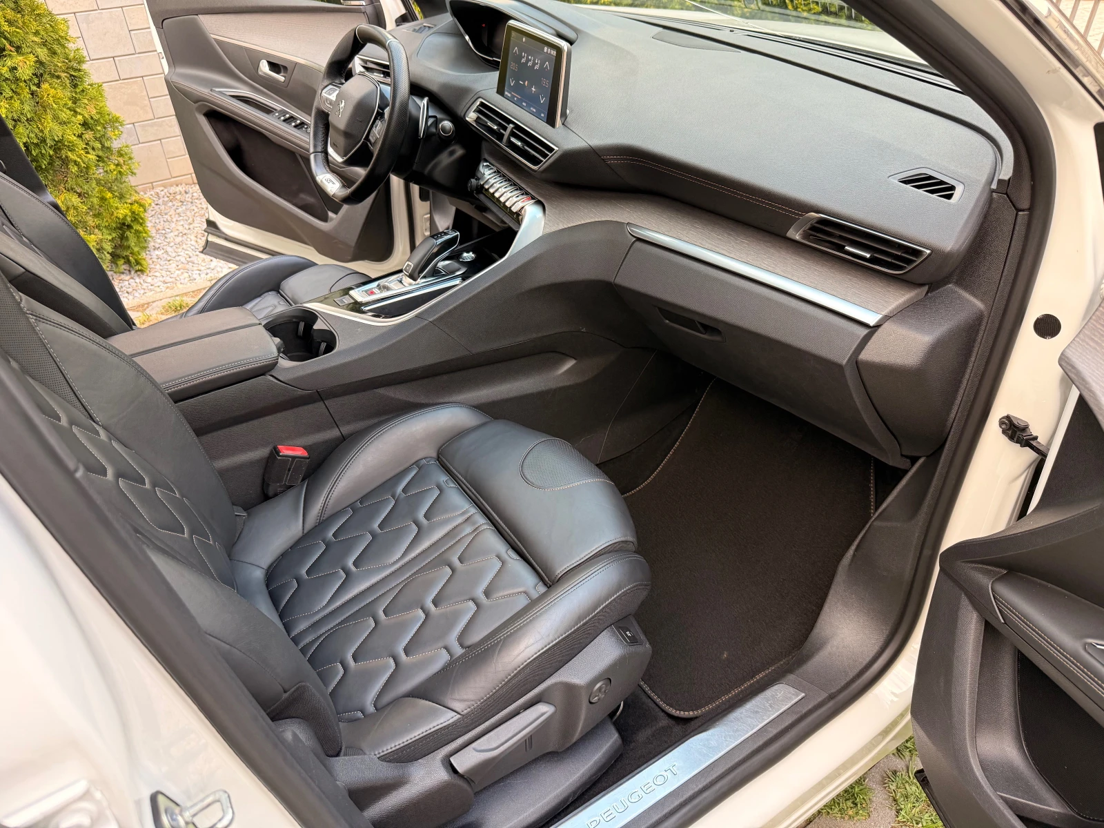 Peugeot 5008 2.0 Blue-HDI* GT LINE* PANORAMA - изображение 9