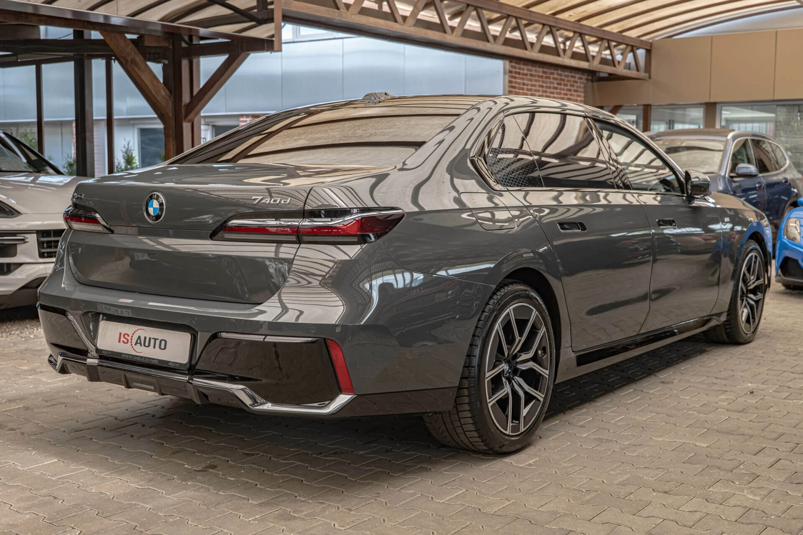 BMW 740 M-Sport/xDrive/Bower&Wilkins/Theater Screen/Soft C - изображение 5