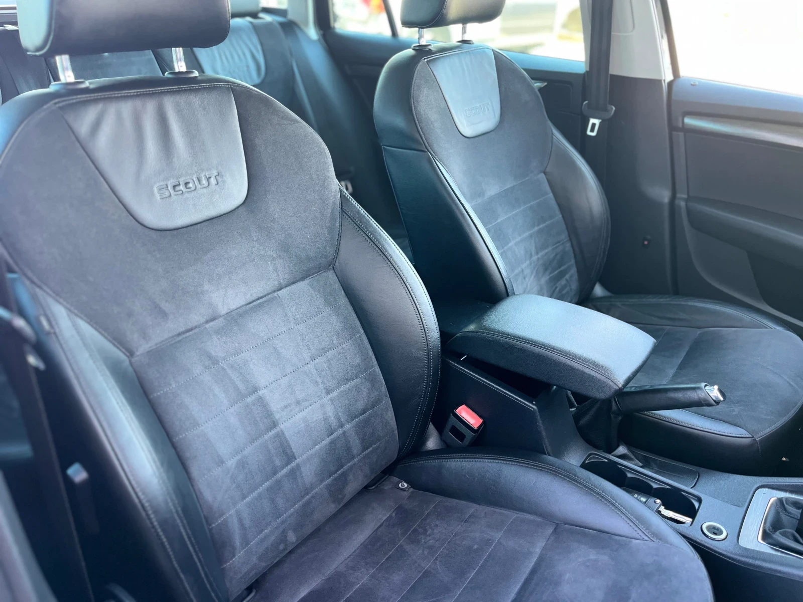 Skoda Octavia SCOUT, снимка 8 - Автомобили и джипове - 54098689