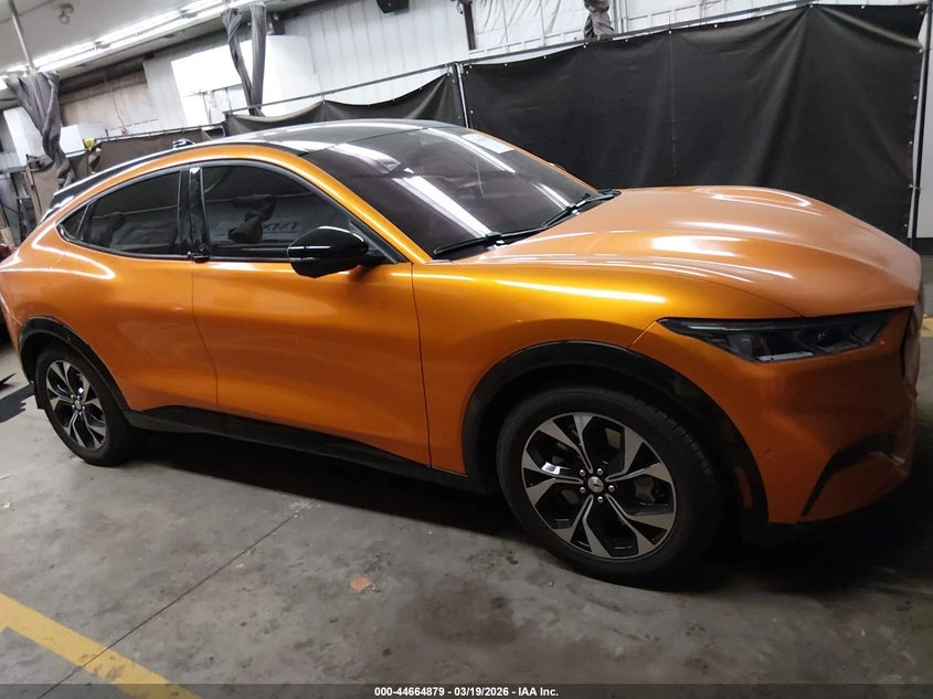 Ford Mustang Mach-E Premium RWD, снимка 13 - Автомобили и джипове - 54241078