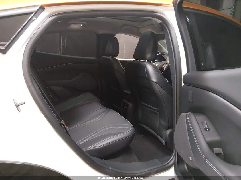 Ford Mustang Mach-E Premium RWD, снимка 8 - Автомобили и джипове - 54241078