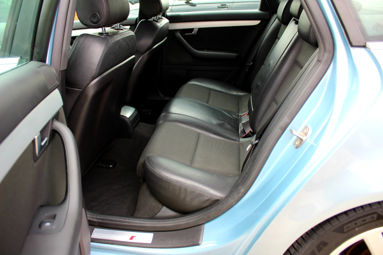 Audi A4 2.0TDI S LINE/QUATTRO/СОБСТВЕН ЛИЗИНГ, снимка 15 - Автомобили и джипове - 54556433