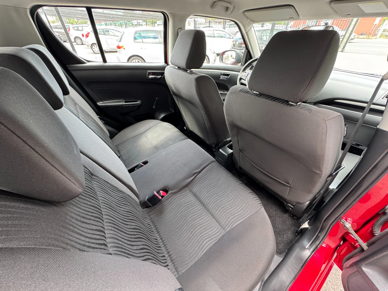 Suzuki Swift 1.2 I НОВ ВНОС, снимка 11 - Автомобили и джипове - 54727885