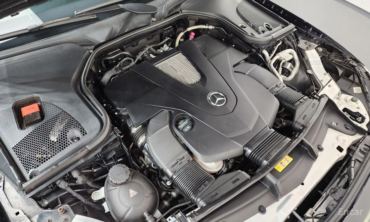 Mercedes-Benz E 400 Coupe 4MATIC* AMG PACK* BURMESTER* 360 CAM* ХЕДЪП*, снимка 17 - Автомобили и джипове - 54748847