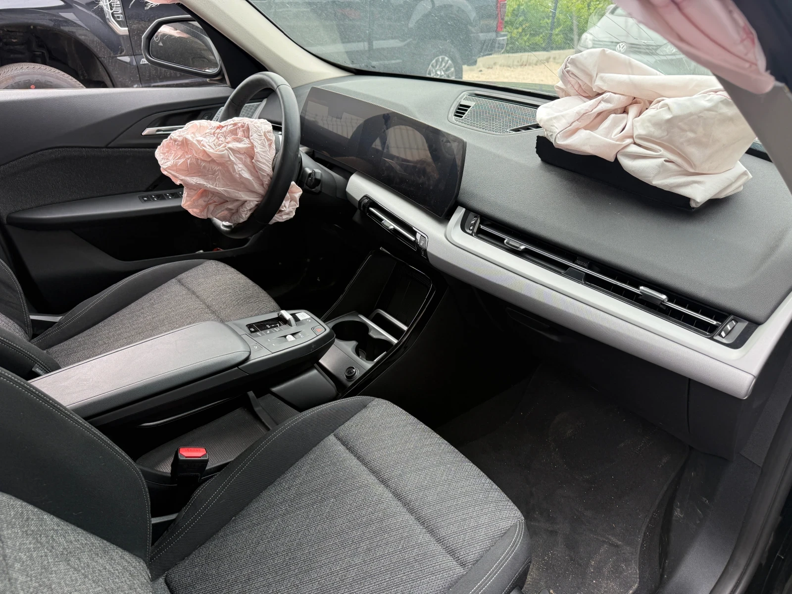 BMW iX1, снимка 6 - Автомобили и джипове - 54874100