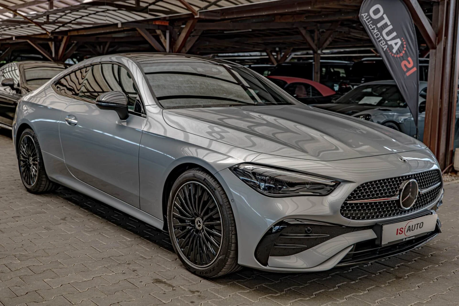 Mercedes-Benz CLE 200 AMG Line/Carbon/Memory/Панорама/MBUX/Подгрев/Камер, снимка 2 - Автомобили и джипове - 55206127