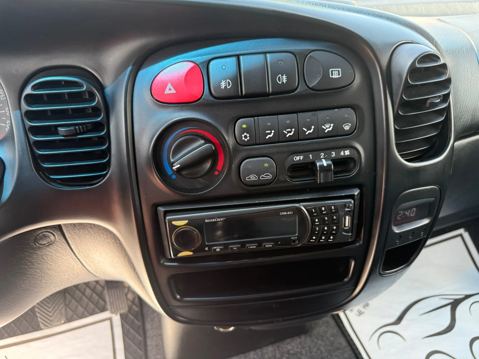 Hyundai Starex 9 места, снимка 9 - Автомобили и джипове - 55670659