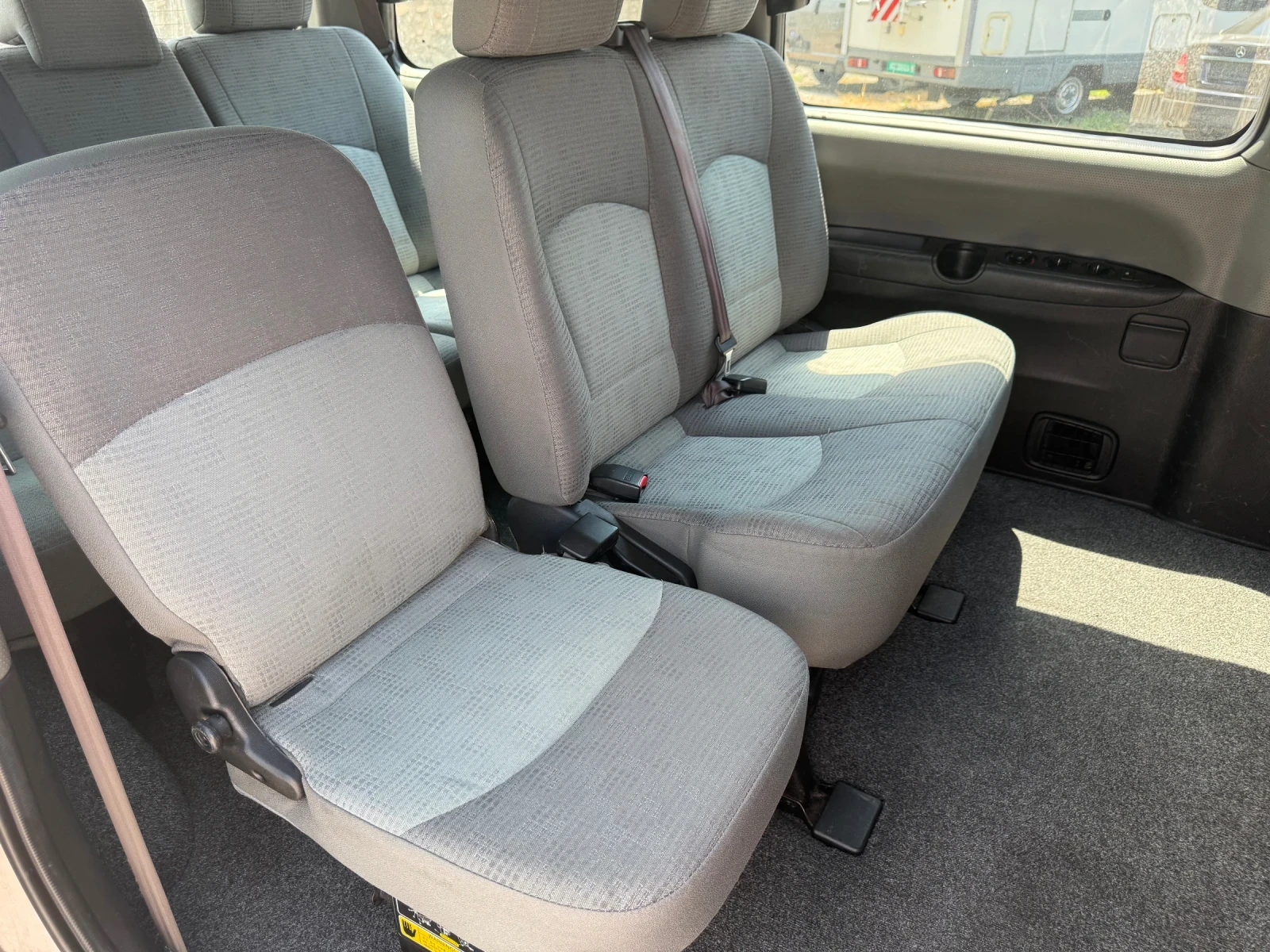 Hyundai Starex 9 места, снимка 5 - Автомобили и джипове - 55670659