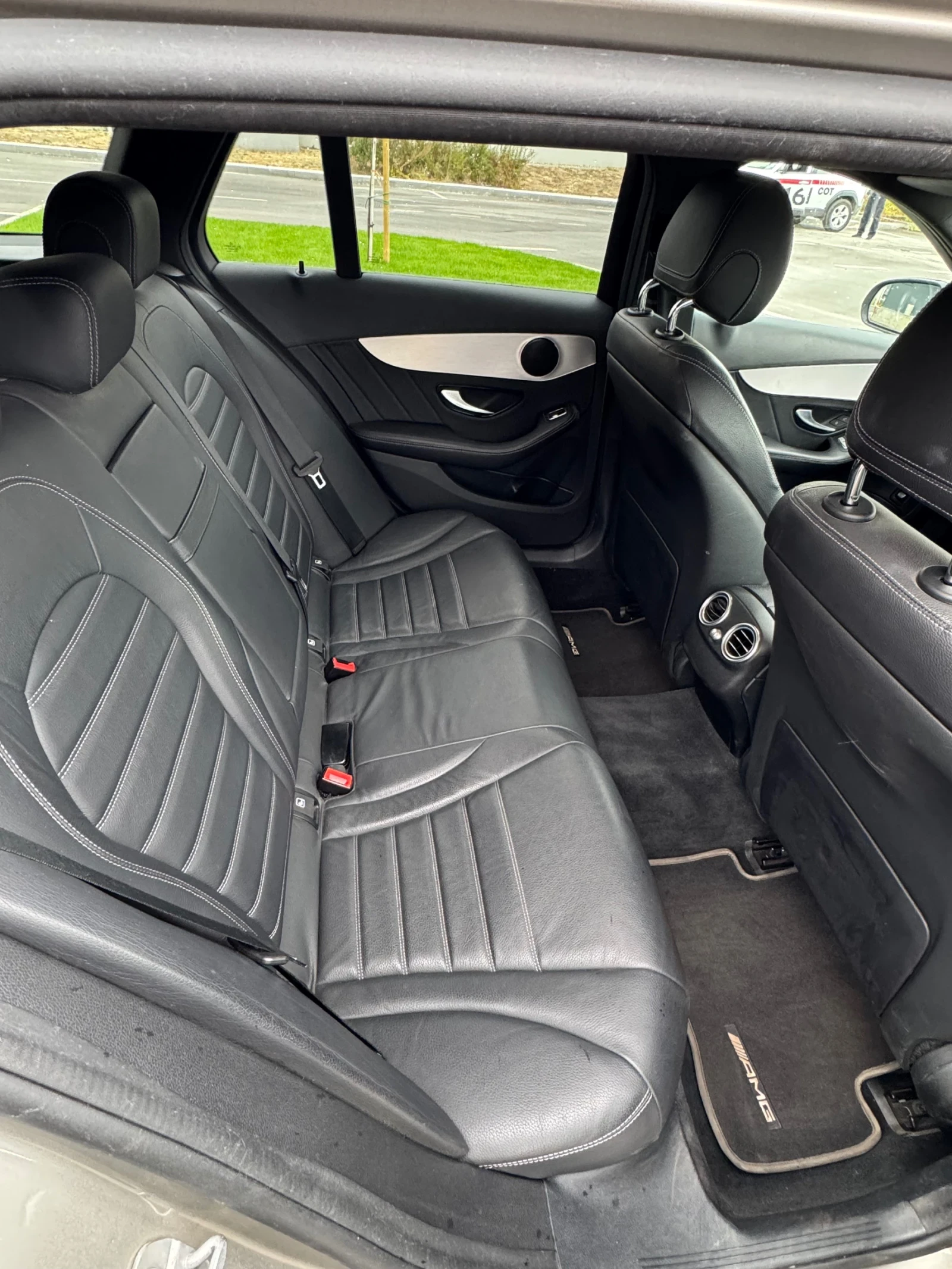 Mercedes-Benz C 300, снимка 12 - Автомобили и джипове - 56259656
