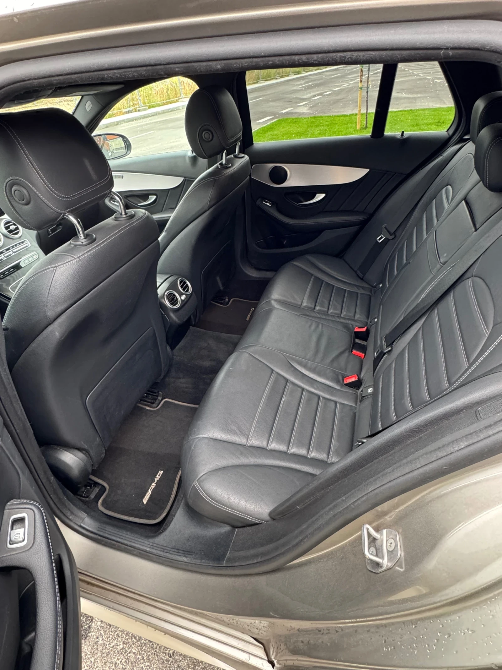 Mercedes-Benz C 300, снимка 13 - Автомобили и джипове - 56259656