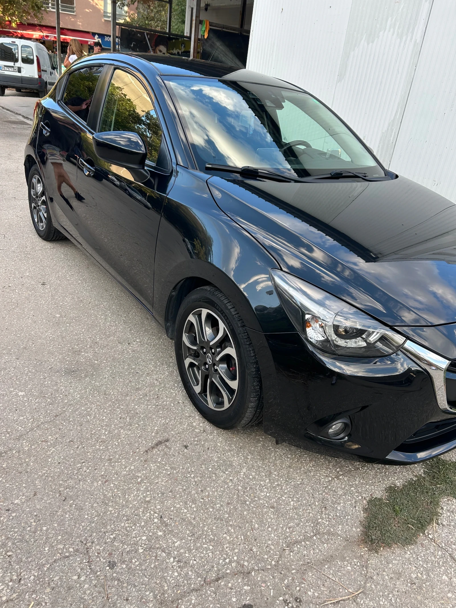 Mazda 2 1.5. 90 к.с, снимка 2 - Автомобили и джипове - 56264941