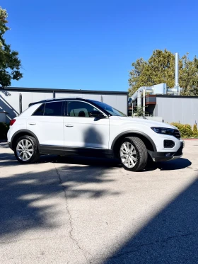 VW T-Roc VW T-ROC! Топ изпълнение, всички екстри, като нова - 42500 лв. / 21729.90 € - 84957136 4