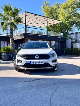 VW T-Roc VW T-ROC! Топ изпълнение, всички екстри, като нова - 42500 лв. / 21729.90 € - 84957136 3