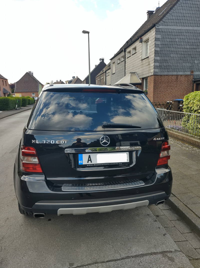 Mercedes-Benz ML 320 CDI, снимка 7 - Автомобили и джипове - 46636397