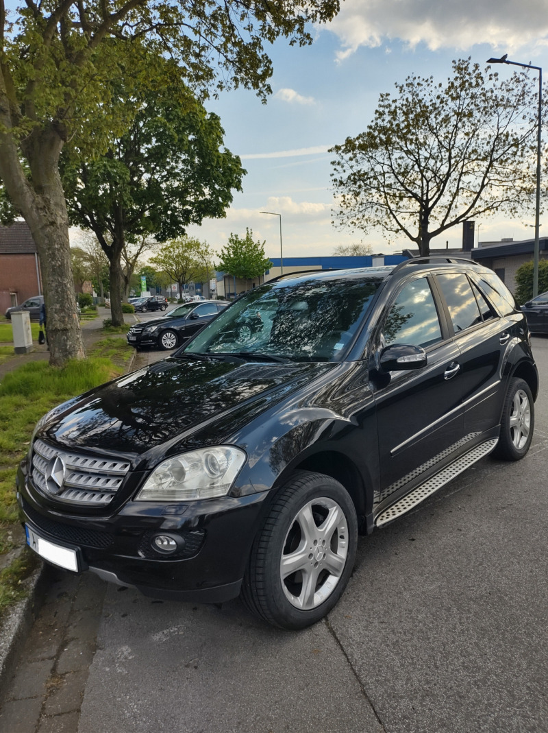 Mercedes-Benz ML 320 CDI, снимка 5 - Автомобили и джипове - 46636397