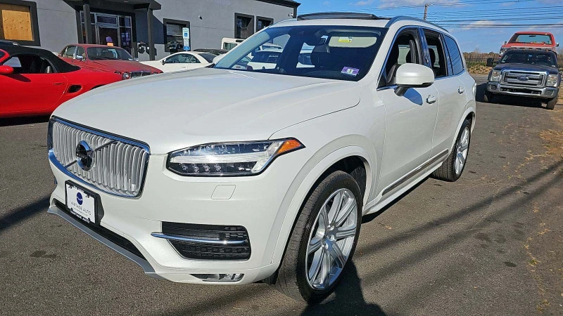 Volvo Xc90 T6 INSCRIPTION* ПАНО* ОБДУХ* KEYLESS* 360* М.ТОЧКА, снимка 2 - Автомобили и джипове - 47884631