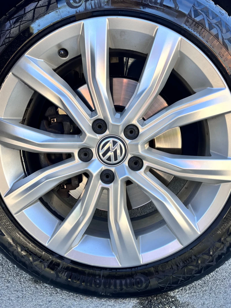 VW T-Roc VW T-ROC! Топ изпълнение, всички екстри, като нова, снимка 13 - Автомобили и джипове - 52721512