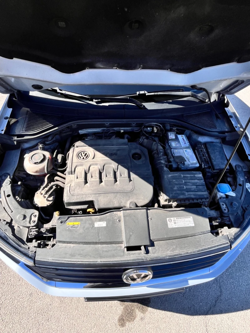 VW T-Roc VW T-ROC! Топ изпълнение, всички екстри, като нова, снимка 15 - Автомобили и джипове - 52721512