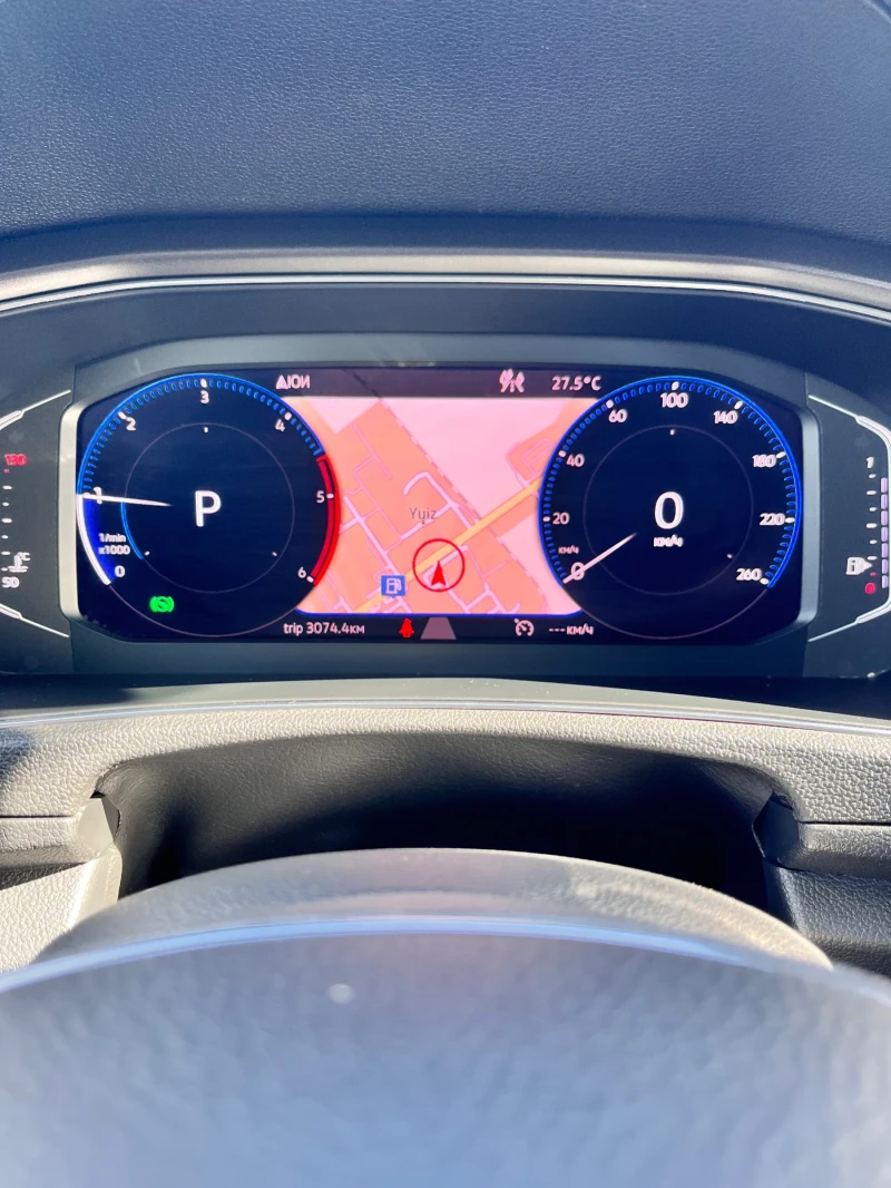 VW T-Roc VW T-ROC! Топ изпълнение, всички екстри, като нова, снимка 9 - Автомобили и джипове - 52721512