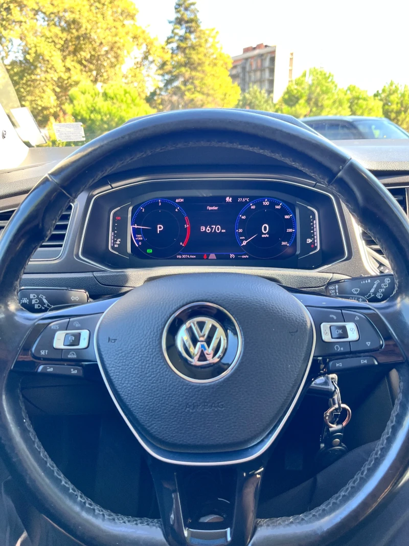 VW T-Roc VW T-ROC! Топ изпълнение, всички екстри, като нова, снимка 12 - Автомобили и джипове - 52721512