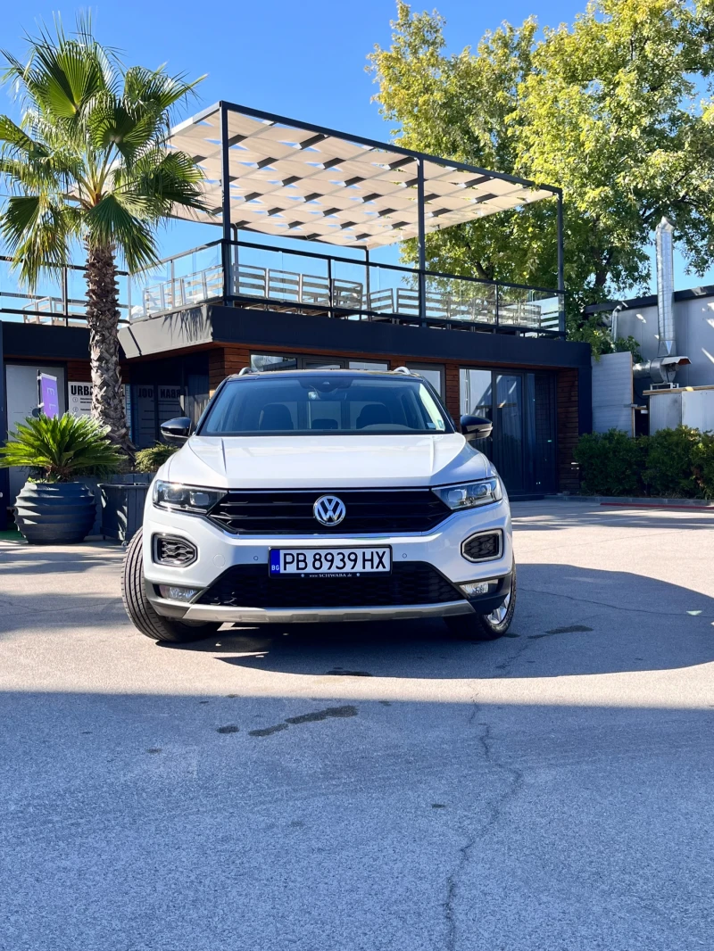 VW T-Roc VW T-ROC! Топ изпълнение, всички екстри, като нова, снимка 3 - Автомобили и джипове - 52721512