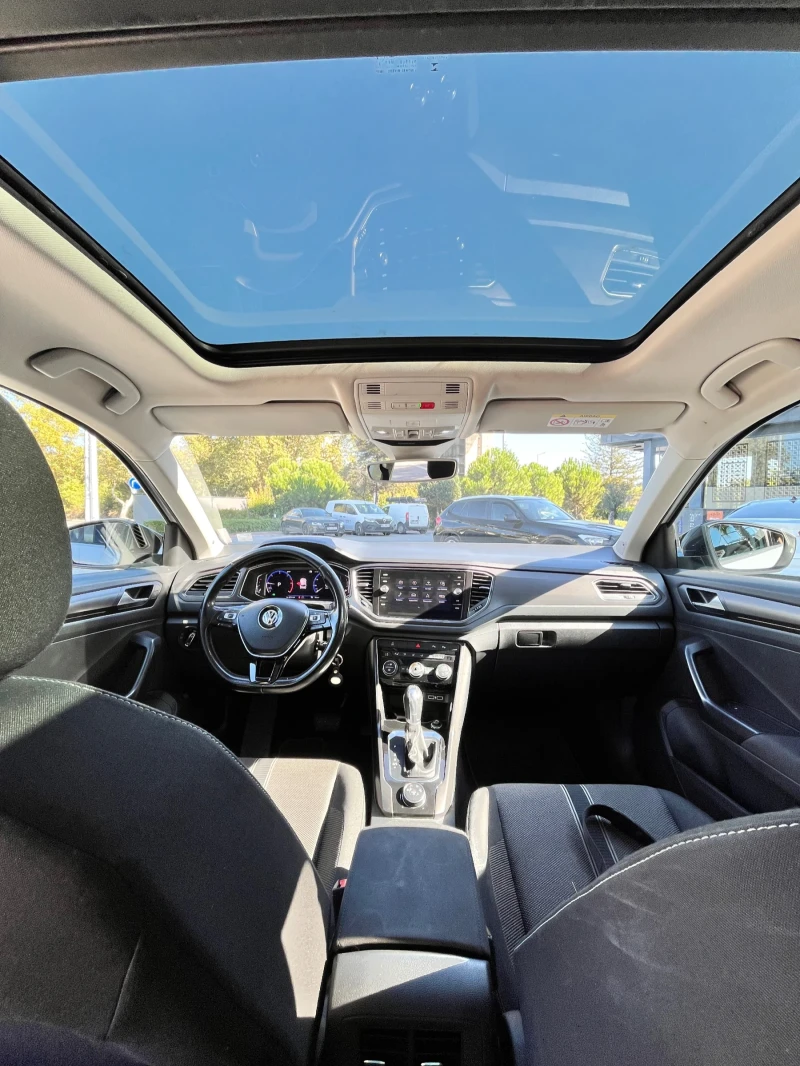 VW T-Roc VW T-ROC! Топ изпълнение, всички екстри, като нова, снимка 7 - Автомобили и джипове - 52721512