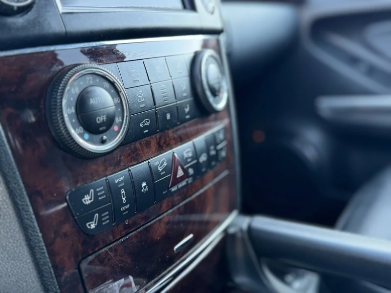 Mercedes-Benz GL 550, снимка 9 - Автомобили и джипове - 52348836