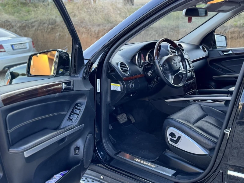 Mercedes-Benz GL 550, снимка 6 - Автомобили и джипове - 52348836